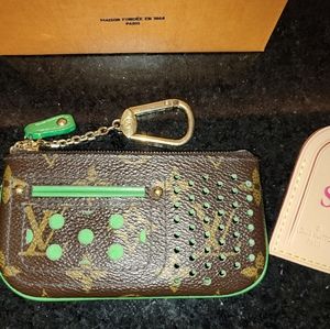 Vuitton Perforations Key Cles